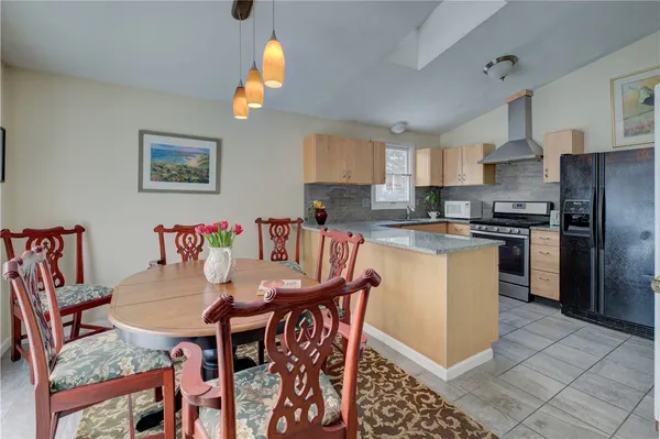 $550,000 | 11 Elm Drive, North Kingstown, RI 02852