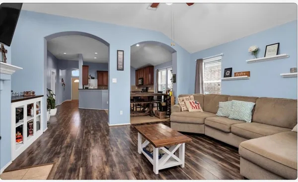 $2,500 | 5015 Bridgecrossing Court, Spring, TX 77379
