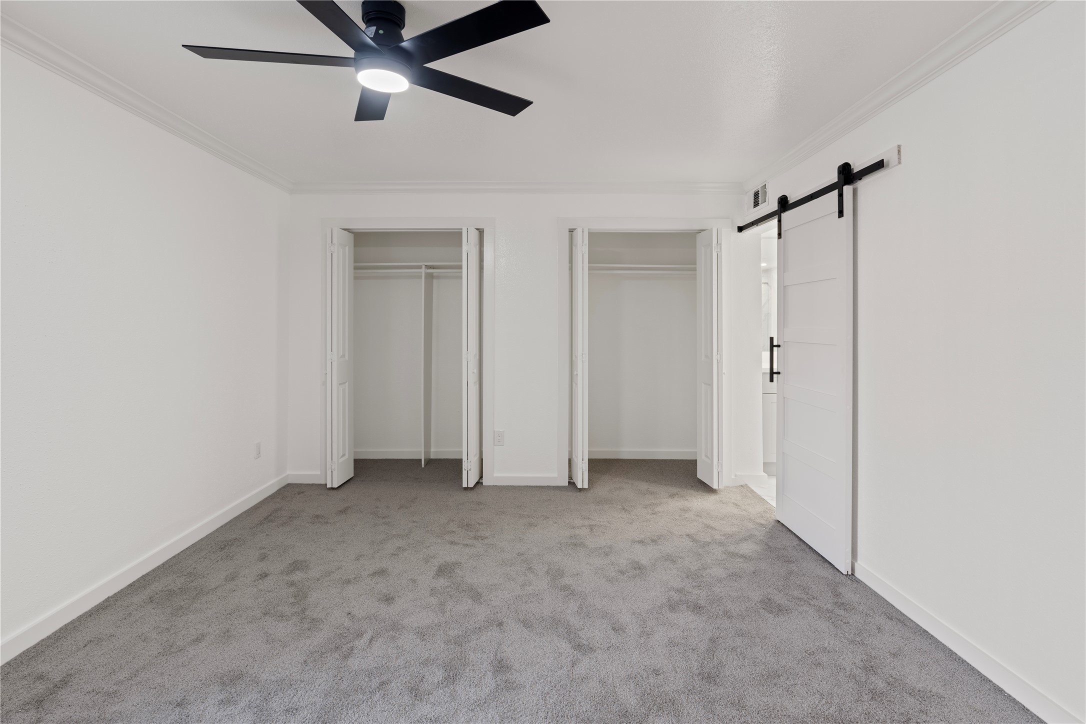 6001 Reims Road, Unit 1412 Houston, TX 77036 - Photo 9 of 28 a view of an empty room