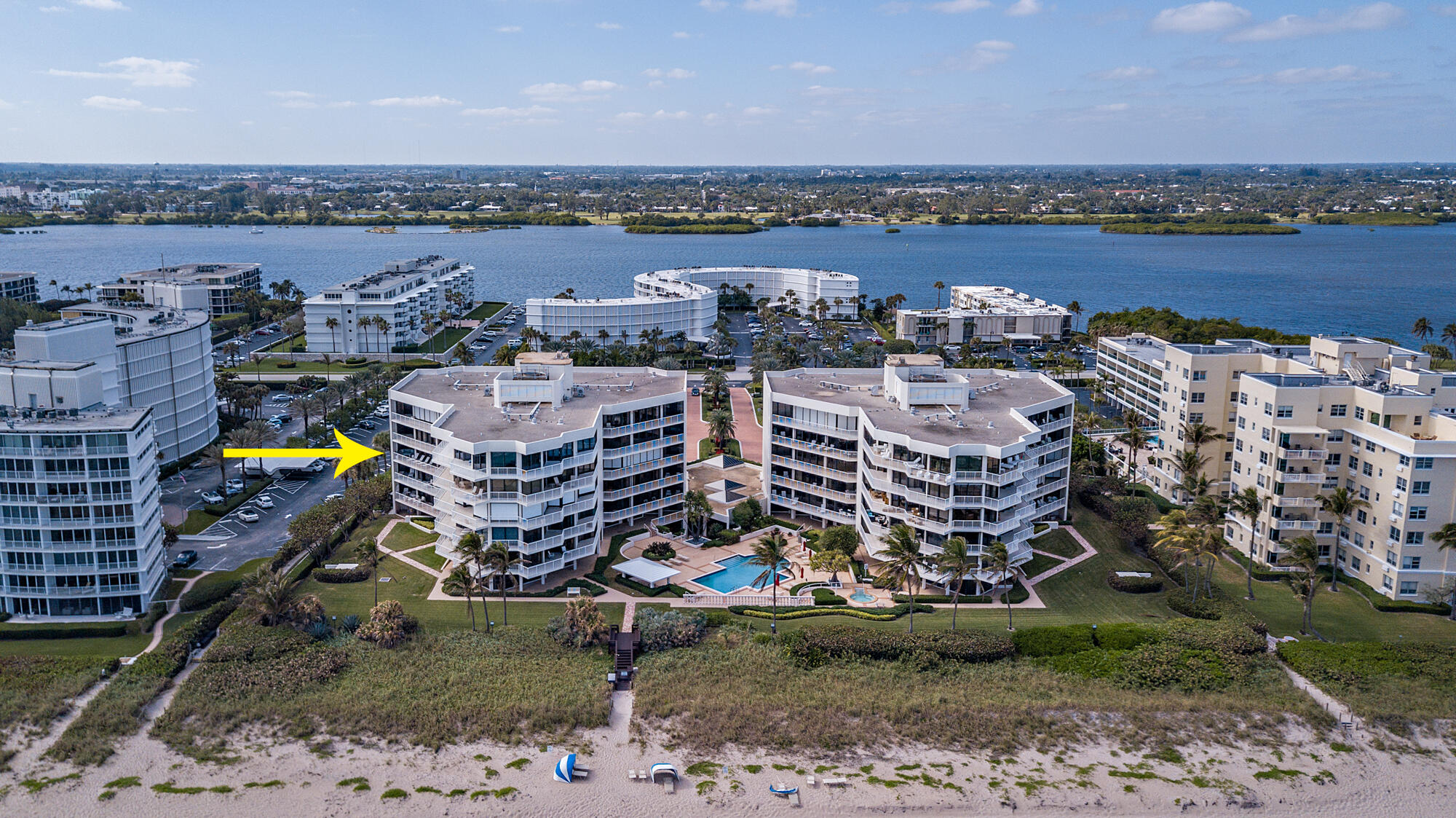 2770 South Ocean Boulevard, Unit 401S Palm Beach, FL 33480 - Photo 33 of 40 an aerial view of a city