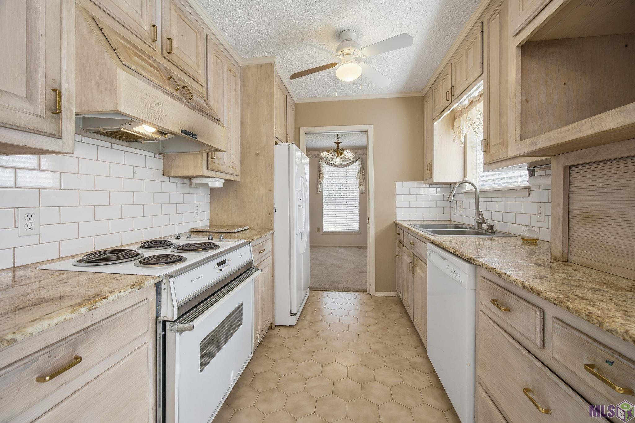 2208 Sprucewood Drive Baton Rouge, LA 70816 - Photo 2 of 20