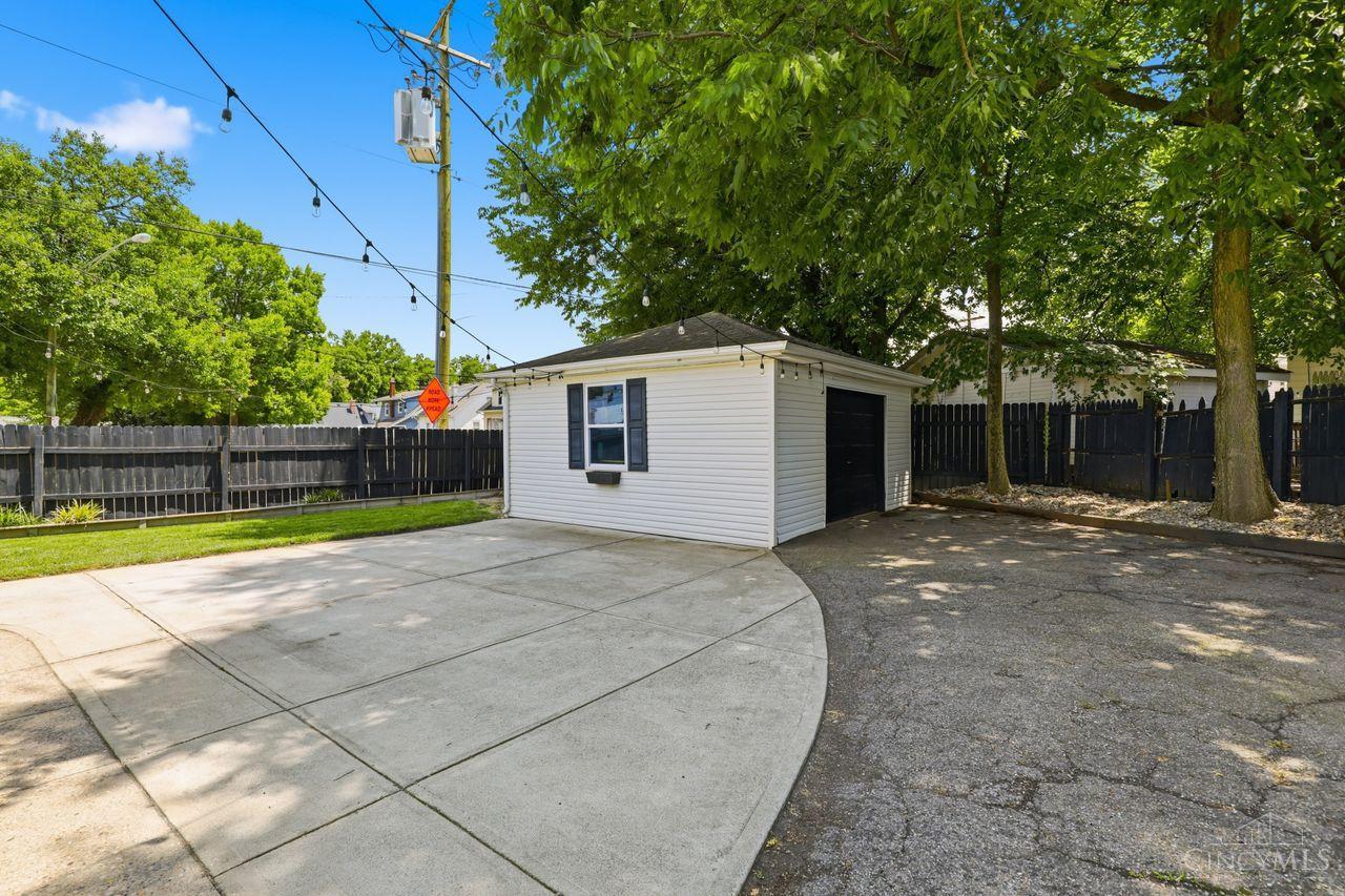 3329 Brotherton Road Cincinnati, OH 45209 - Photo 35 of 41