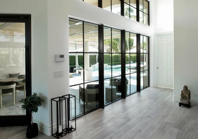 a view of entryway with livingroom