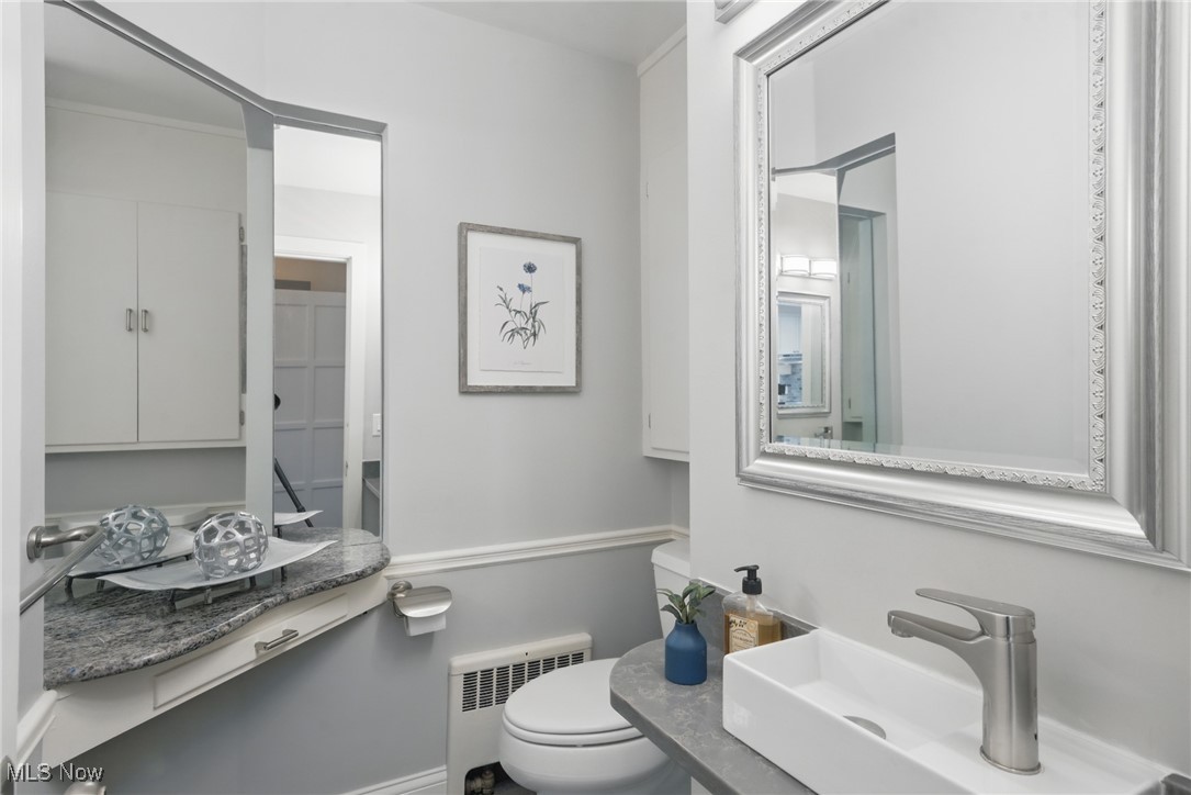 2679 Inverness Road Shaker Heights, OH 44122 - Photo 19 of 35 Half bathroom