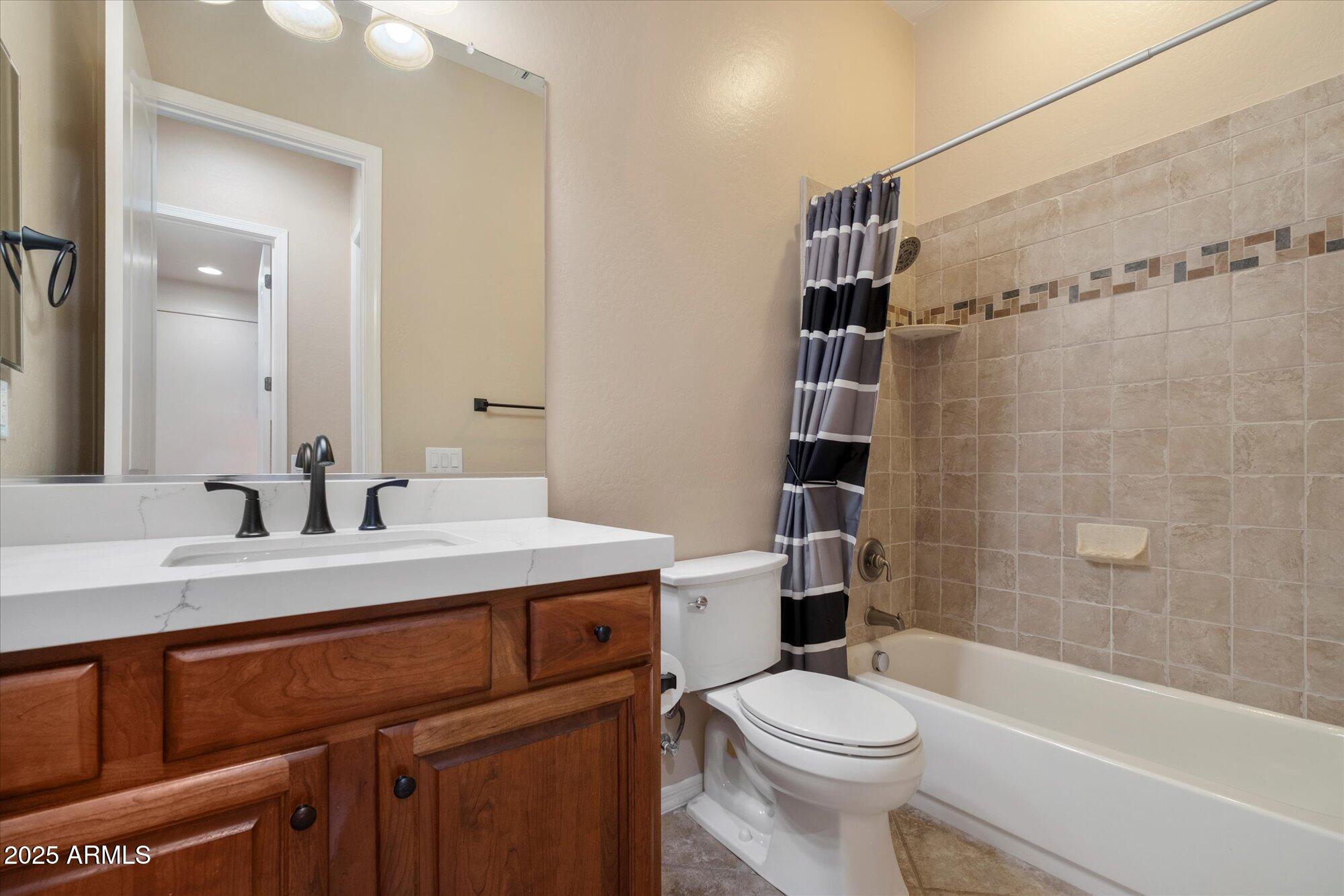 5402 South Ranger Court Gilbert, AZ 85298 - Photo 23 of 49 Guest Bathroom