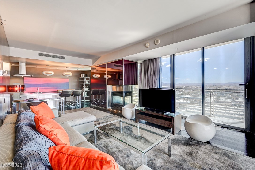 4381 West Flamingo Road, Unit 2201 Las Vegas, NV 89103 - Photo 7 of 21