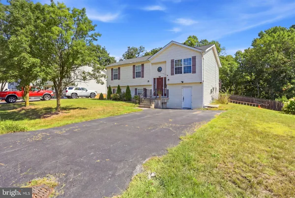 $1,700 | 94 Longwood Drive, Bunker Hill, WV 25413