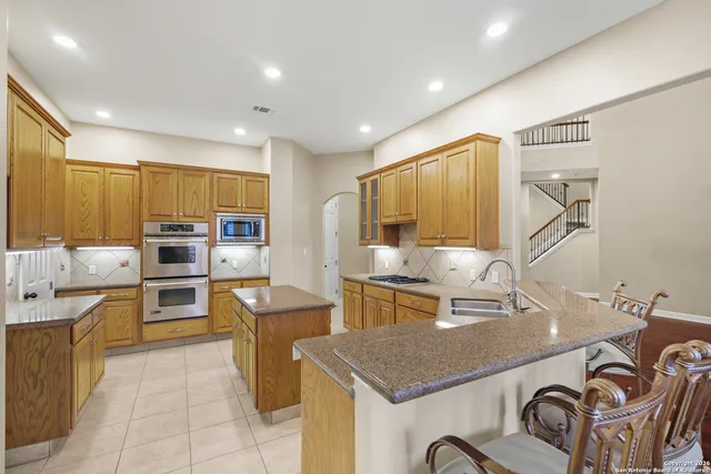 $1,115,000 | 18 Champion Trail, San Antonio, TX 78258