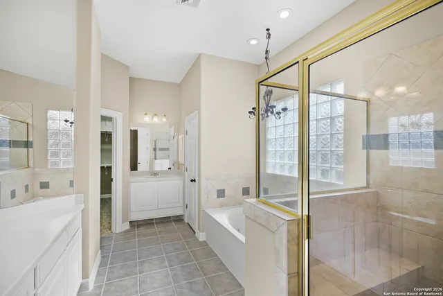 $1,115,000 | 18 Champion Trail, San Antonio, TX 78258