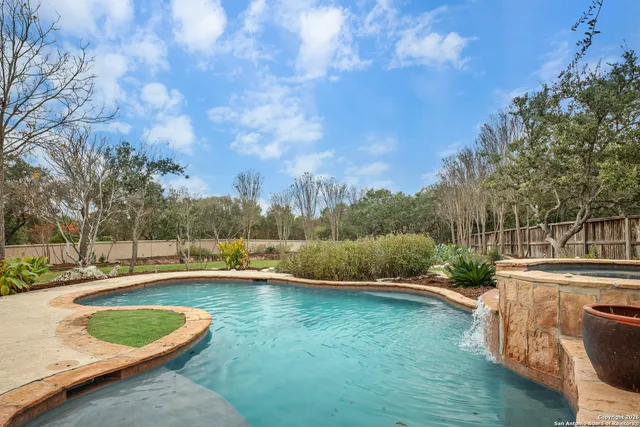 $1,115,000 | 18 Champion Trail, San Antonio, TX 78258
