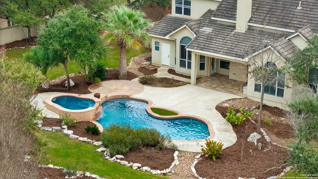 $1,115,000 | 18 Champion Trail, San Antonio, TX 78258