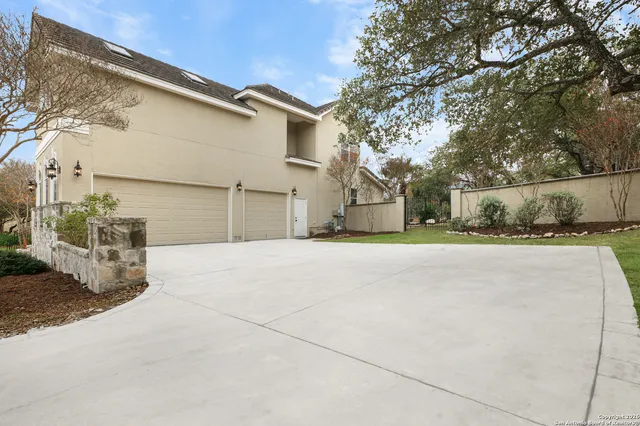 $1,115,000 | 18 Champion Trail, San Antonio, TX 78258
