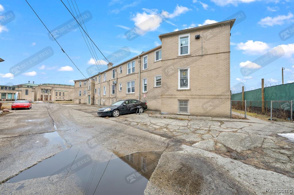 1000 Merton Road Detroit, MI 48203 - Photo 16 of 17
