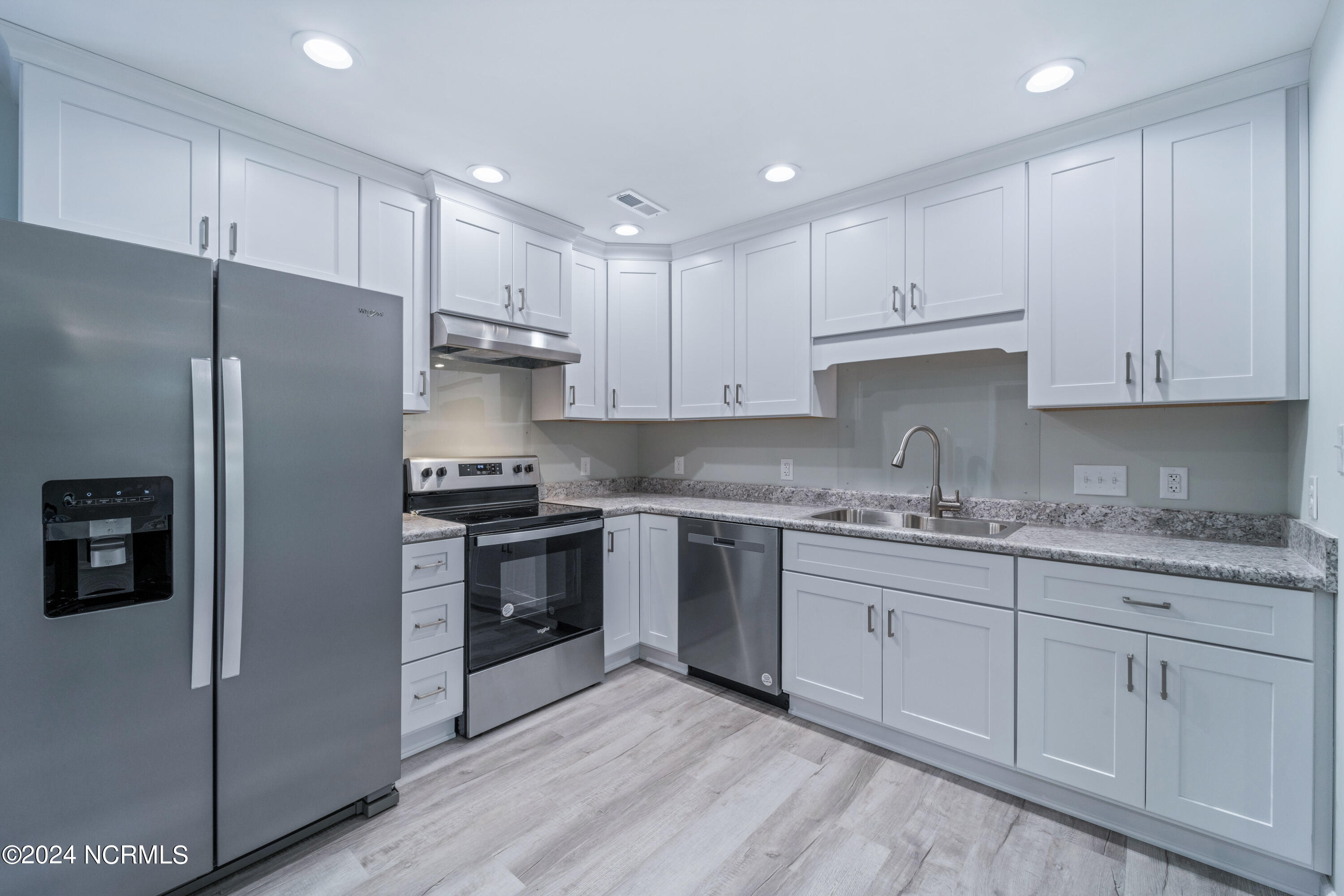 108 Cooper Road Richlands, NC 28574 - Photo 11 of 49 DSC06003