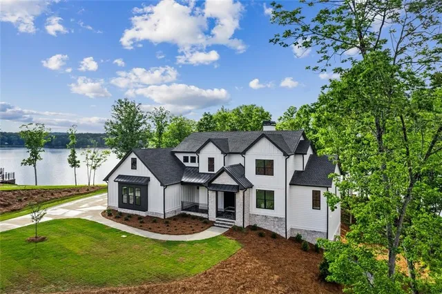 $2,400,000 | 1161 Open Water Drive, Greensboro, GA 30642