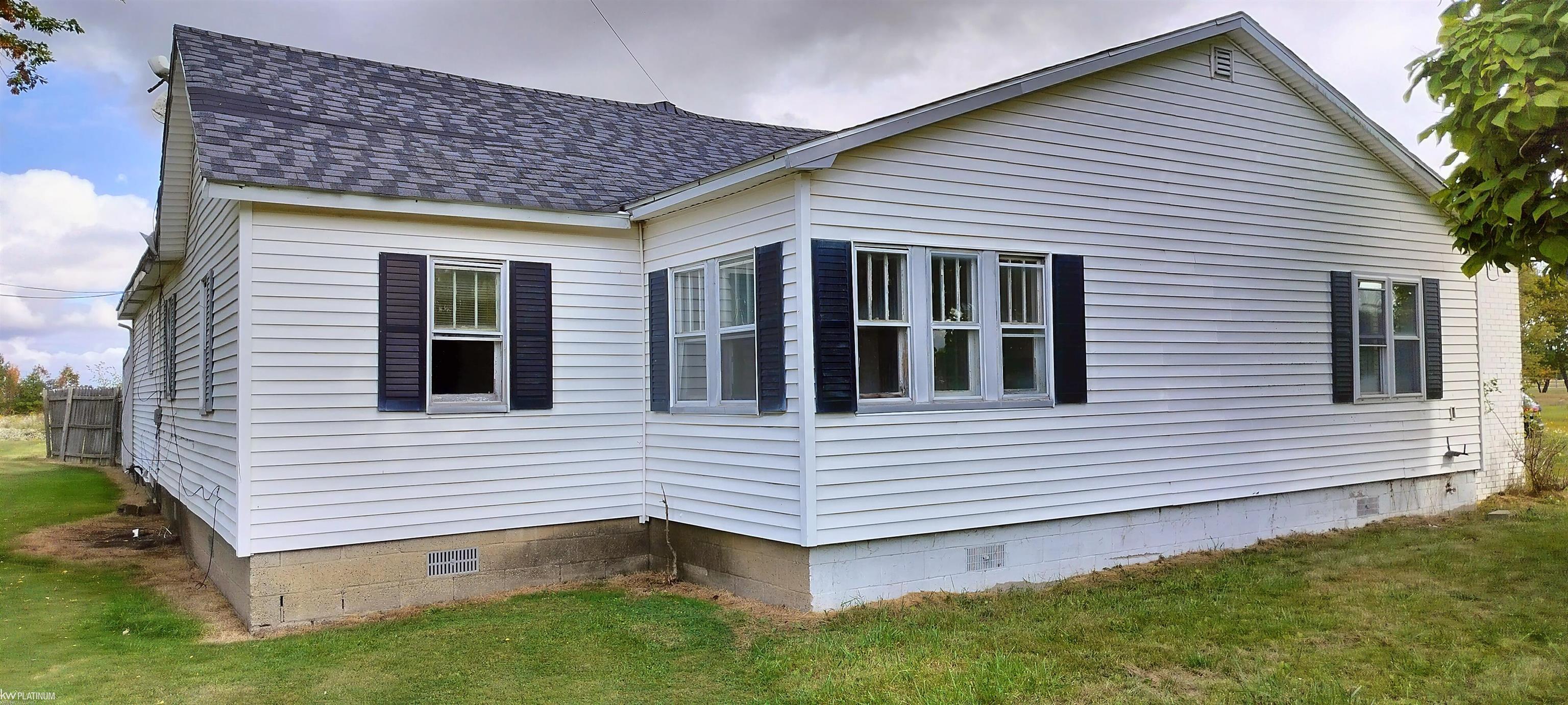 6098 Burtch Road Jeddo, MI 48032 - Photo 2 of 12