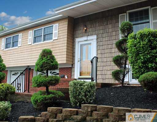 12 Kish Court Edison, NJ 08837 - Photo 1 of 25 Gallery Image 1