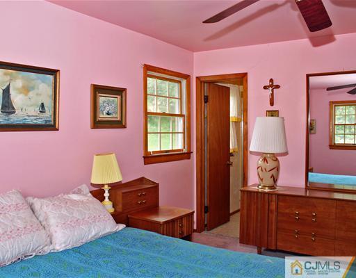 12 Kish Court Edison, NJ 08837 - Photo 12 of 25 Gallery Image 12