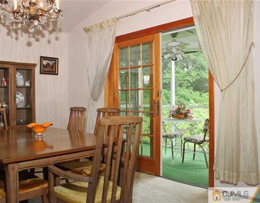 12 Kish Court Edison, NJ 08837 - Photo 6 of 25 Gallery Image 6