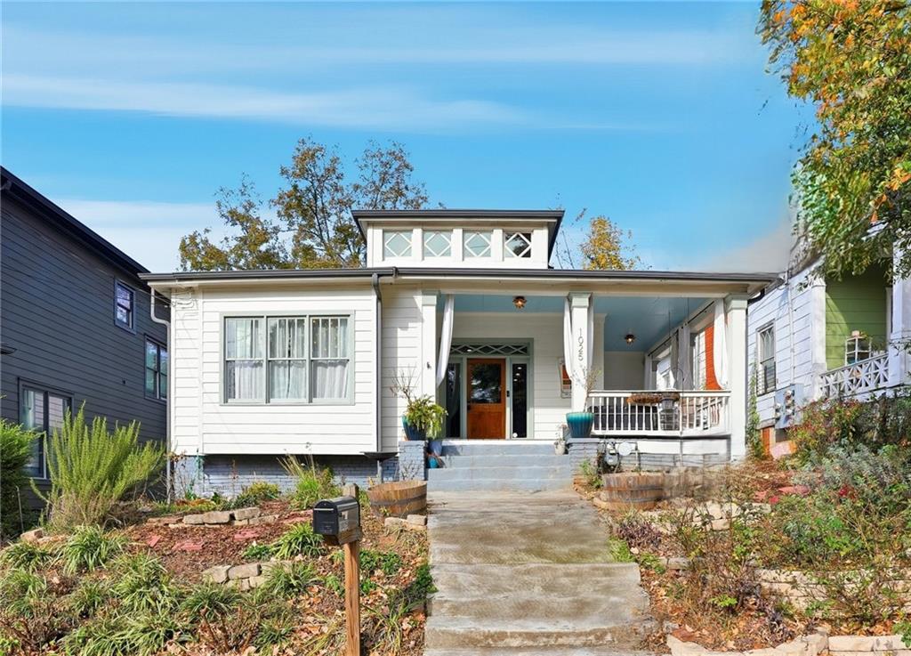 1025 Oak Street Southwest Atlanta, GA 30310 - Photo 6 of 30 a view of a building with a window and door