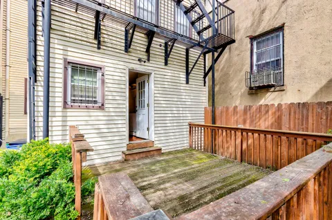 $2,700 | 16 Coles Street, Unit 1, Jersey City, NJ 07302