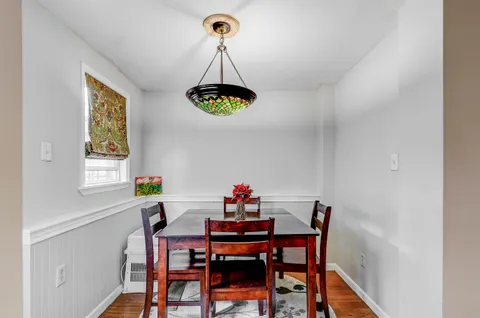 $2,700 | 16 Coles Street, Unit 1, Jersey City, NJ 07302