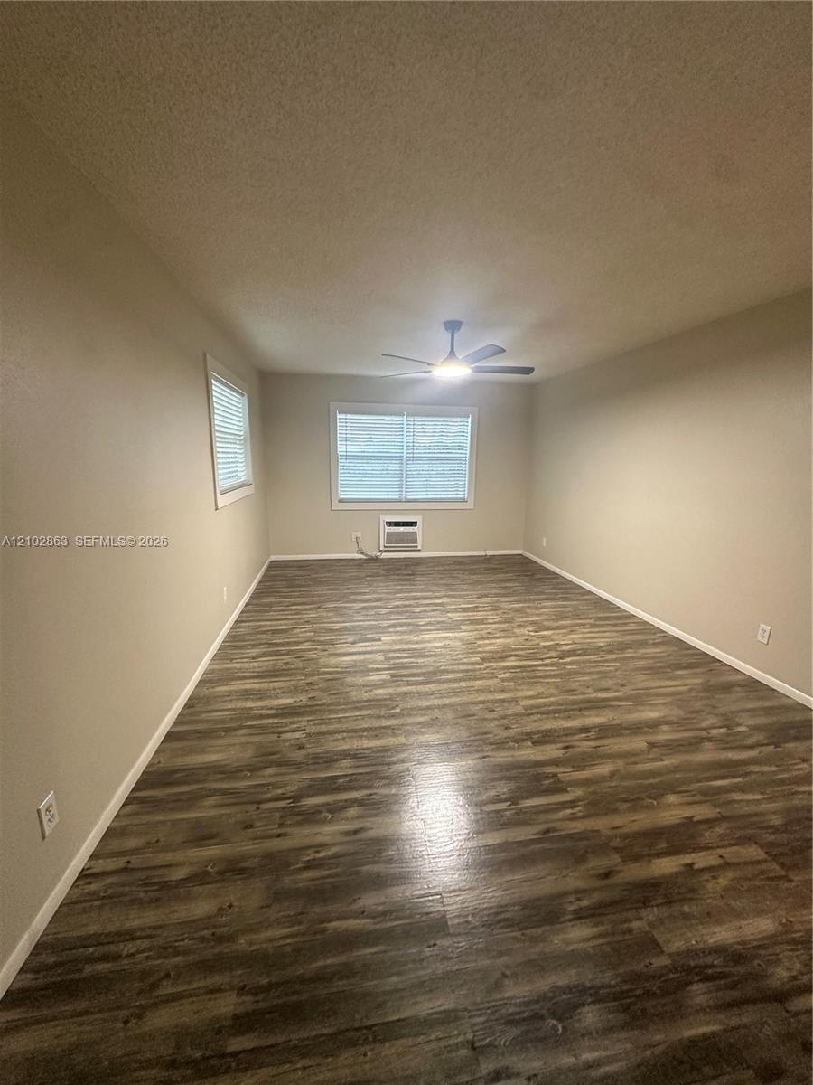 1050 East Sample Road, Unit 202 Pompano Beach, FL 33064 - Photo 7 of 16 Gallery Image 7