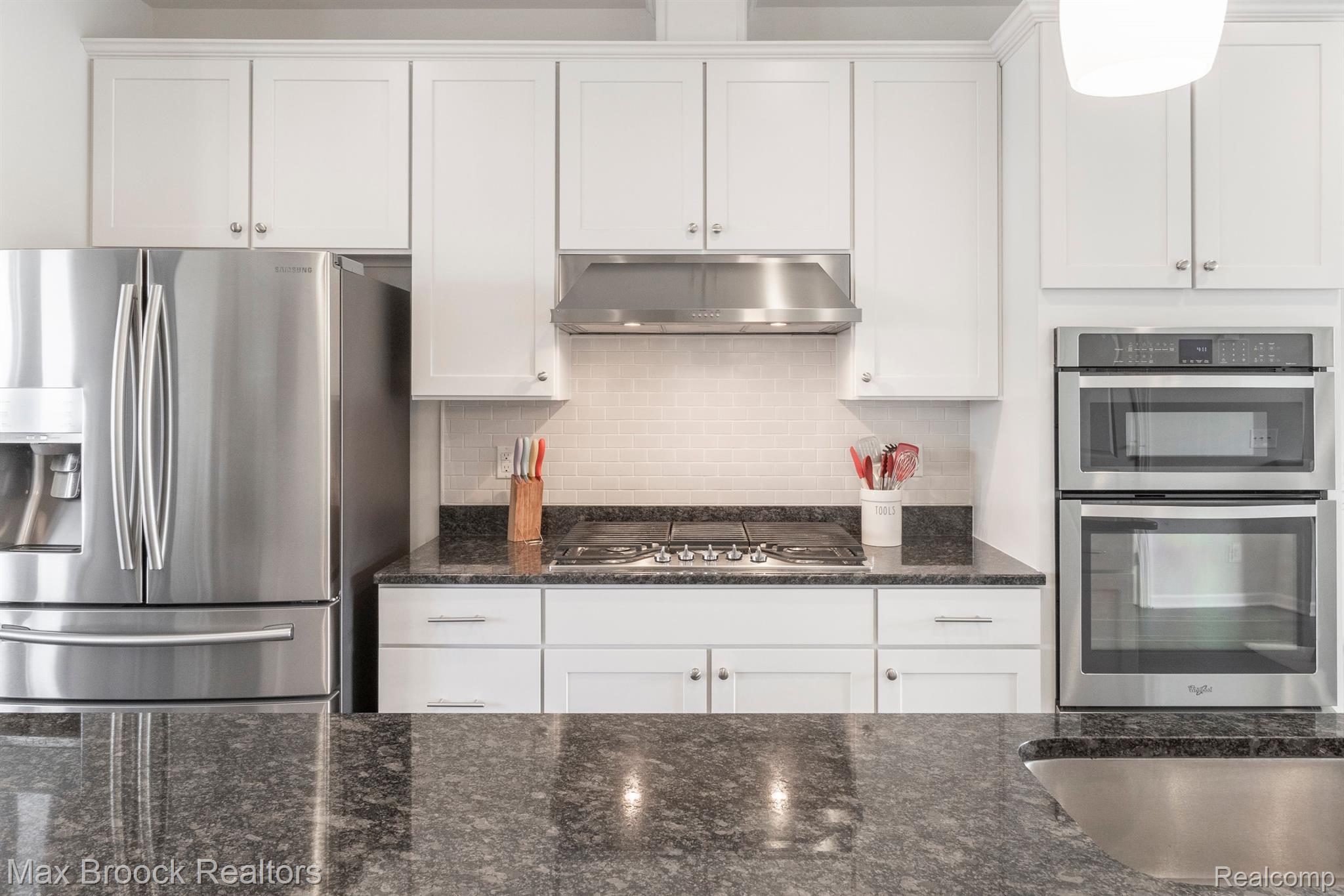 919 Barclay Circle, Unit 37 Rochester, MI 48307 - Photo 13 of 56 Gallery Image 13