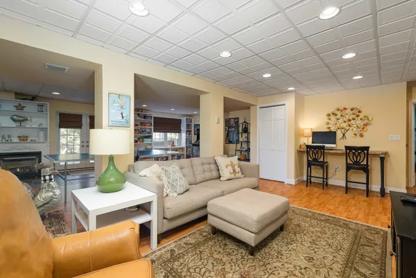 $925,000 | 19 Fieldhaven Place, Staunton, VA 24401