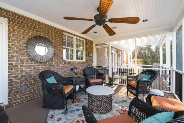 $925,000 | 19 Fieldhaven Place, Staunton, VA 24401