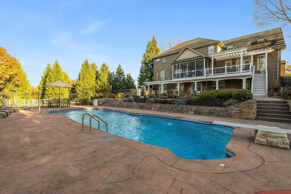 $925,000 | 19 Fieldhaven Place, Staunton, VA 24401