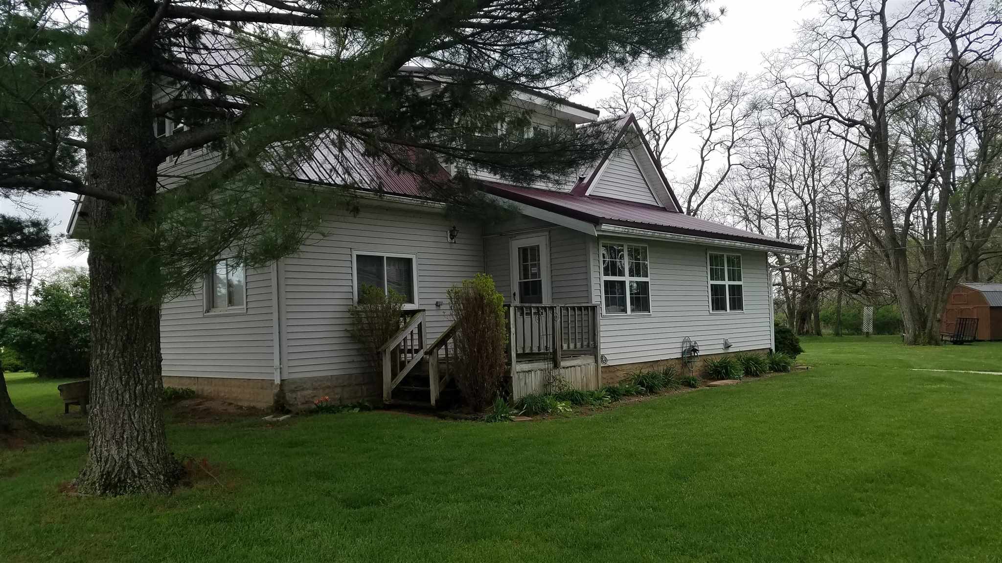 5705 East 250 South Rochester, IN 46975 - Photo 2 of 17