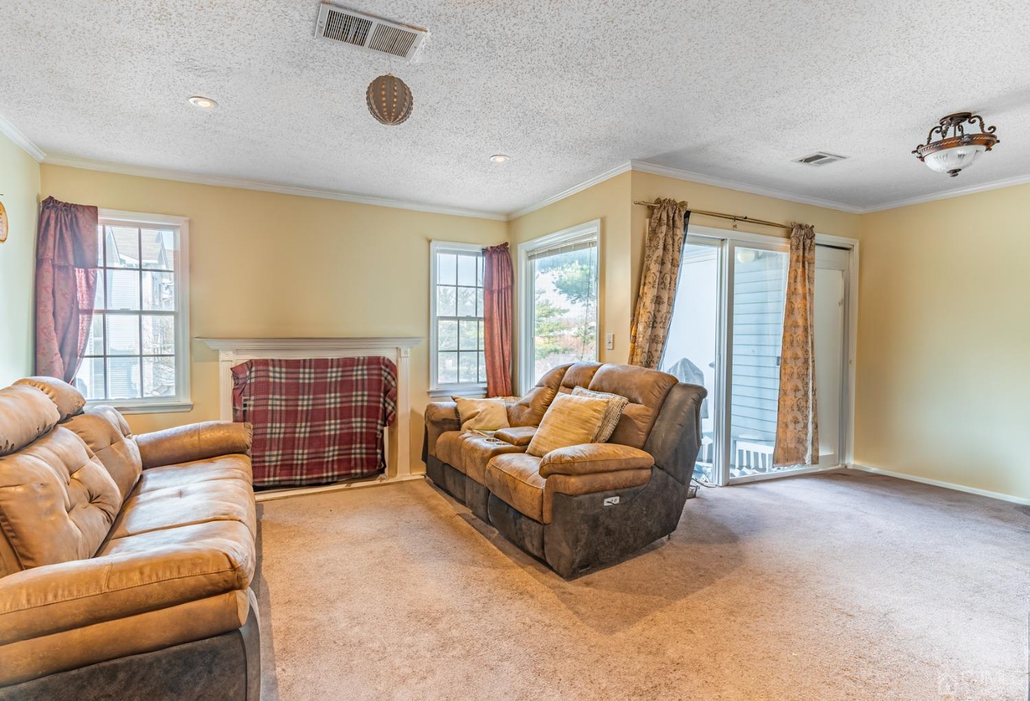 220-220 Edpas Road New Brunswick, NJ 08901 - Photo 3 of 11 Gallery Image 3