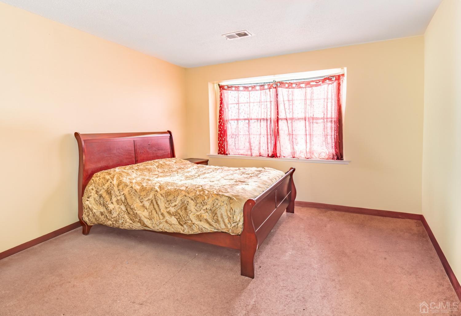 220-220 Edpas Road New Brunswick, NJ 08901 - Photo 7 of 11 Gallery Image 7
