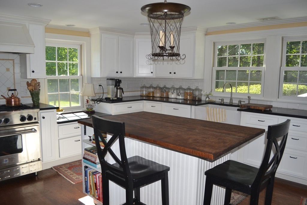 10 Burnham Road Wenham, MA 01984 - Photo 5 of 29 Gallery Image 5