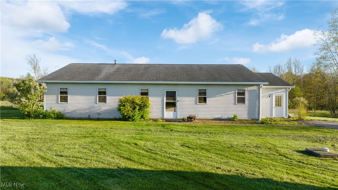7116 Norwalk Road Medina, OH 44256 - Photo 2 of 27 Gallery Image 2