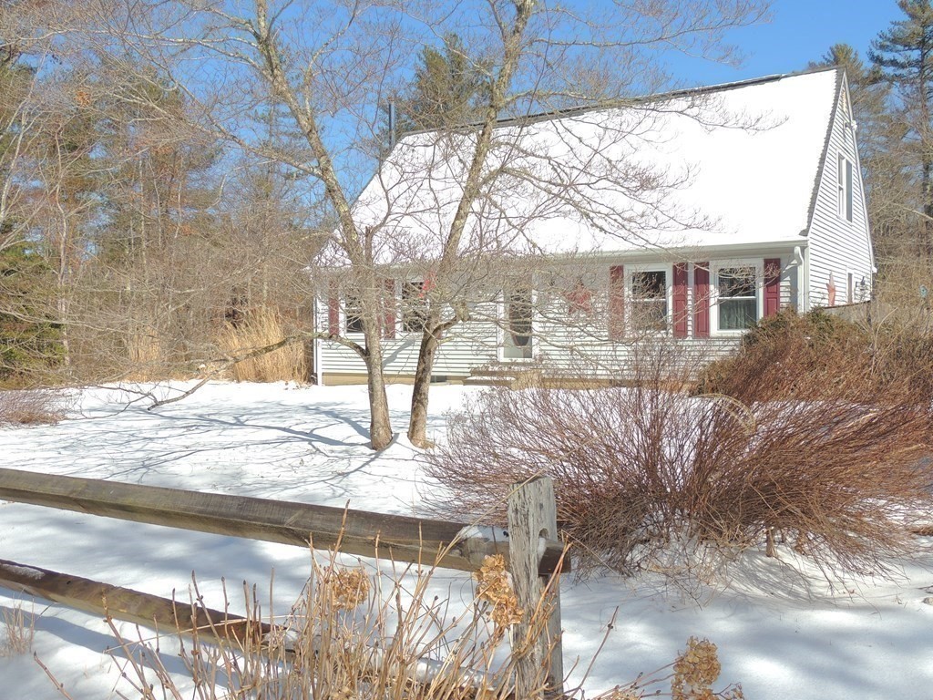 20 Helen Street Wareham, MA 02576 - Photo 1 of 22 Gallery Image 1