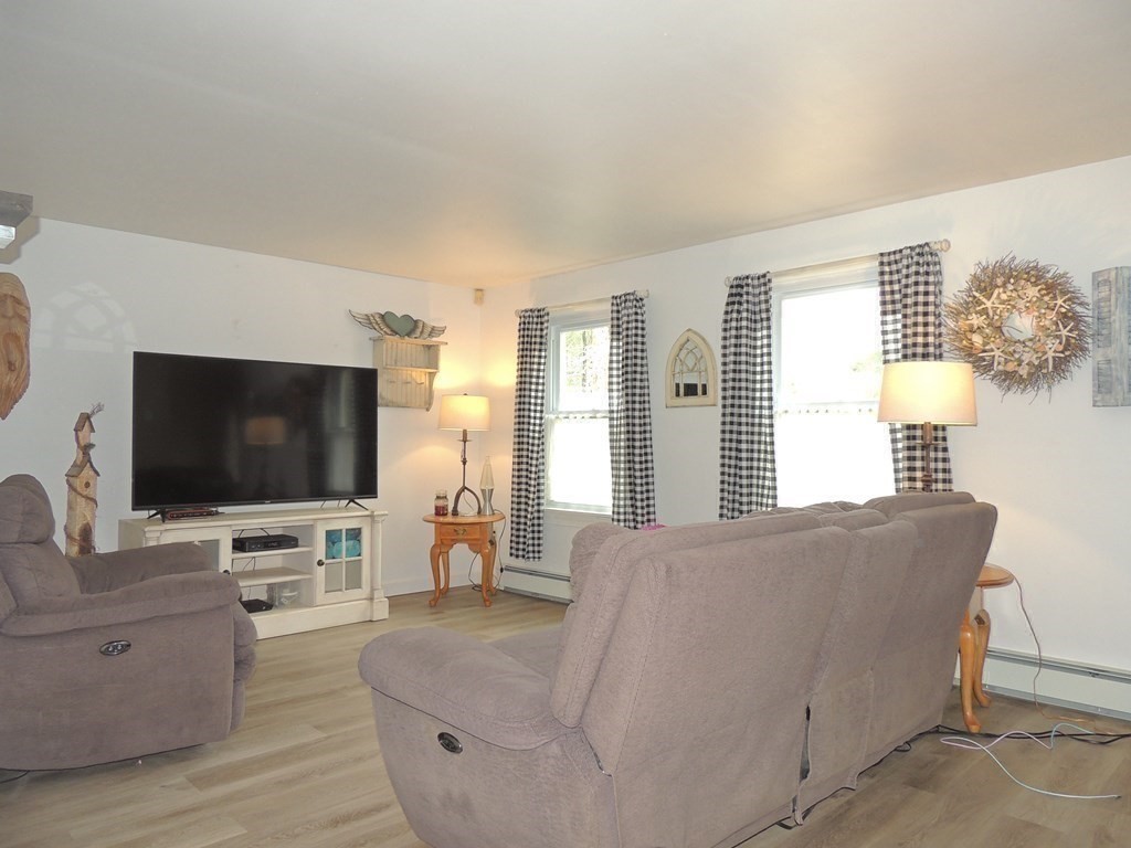 20 Helen Street Wareham, MA 02576 - Photo 9 of 22 Gallery Image 9