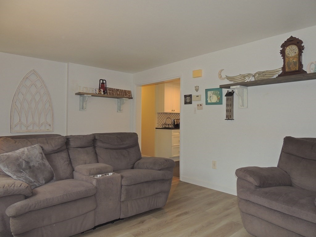 20 Helen Street Wareham, MA 02576 - Photo 10 of 22 Gallery Image 10