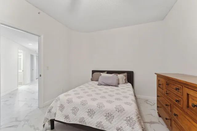 $425,000 | 7546 La Paz Boulevard, Unit 105, Boca Raton, FL 33433