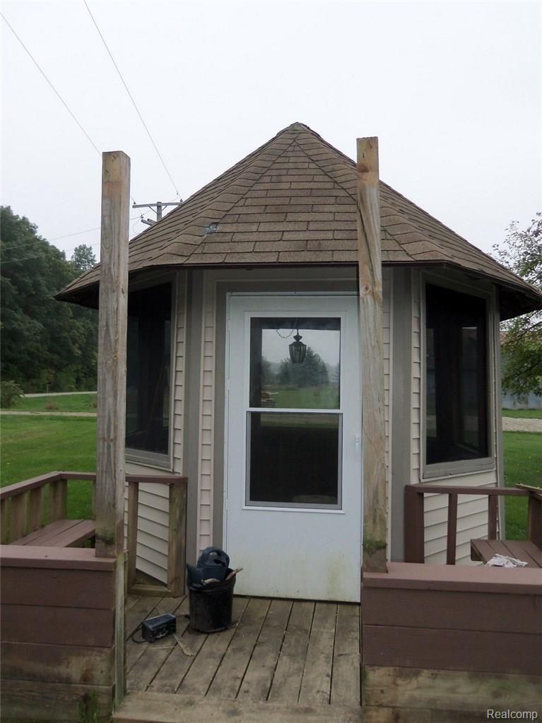 2820 South Elba Road Lapeer, MI 48446 - Photo 41 of 52 100_7311.jpg