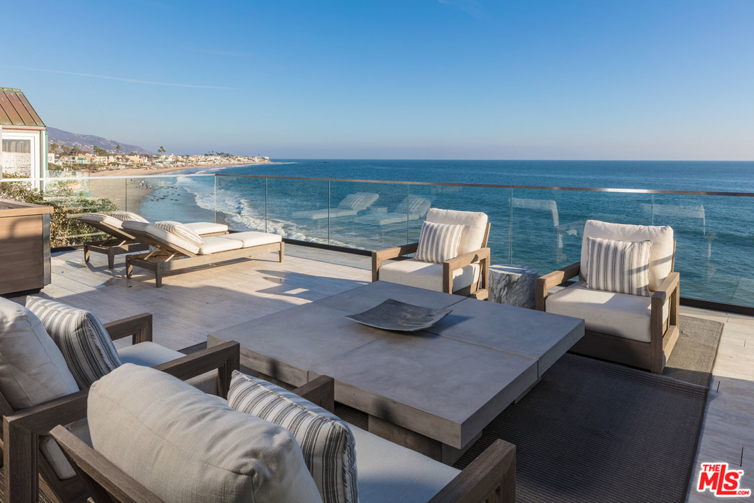 23950 Malibu Road Malibu, CA 90265 - Photo 13 of 24