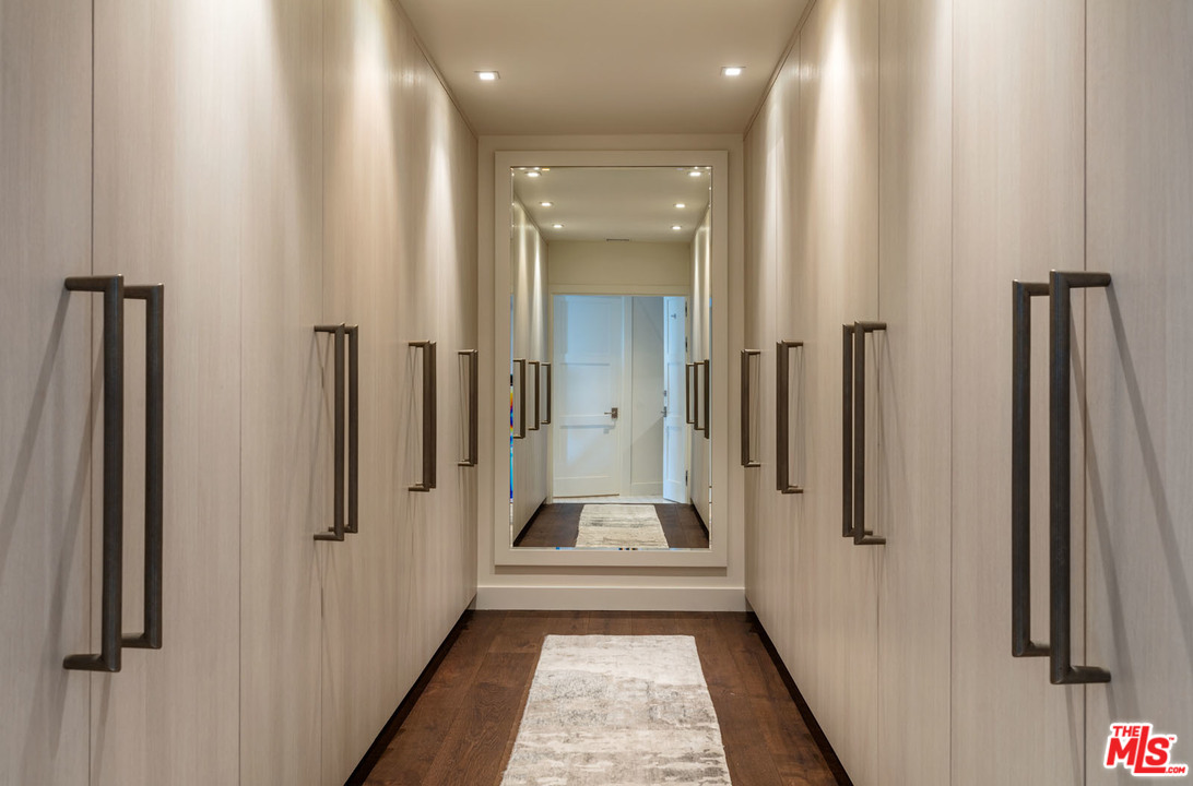 23950 Malibu Road Malibu, CA 90265 - Photo 16 of 24