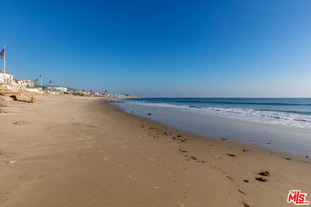 23950 Malibu Road Malibu, CA 90265 - Photo 3 of 24