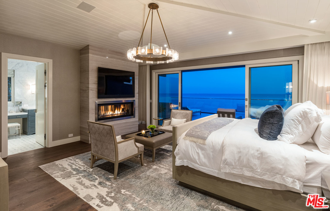 23950 Malibu Road Malibu, CA 90265 - Photo 21 of 24