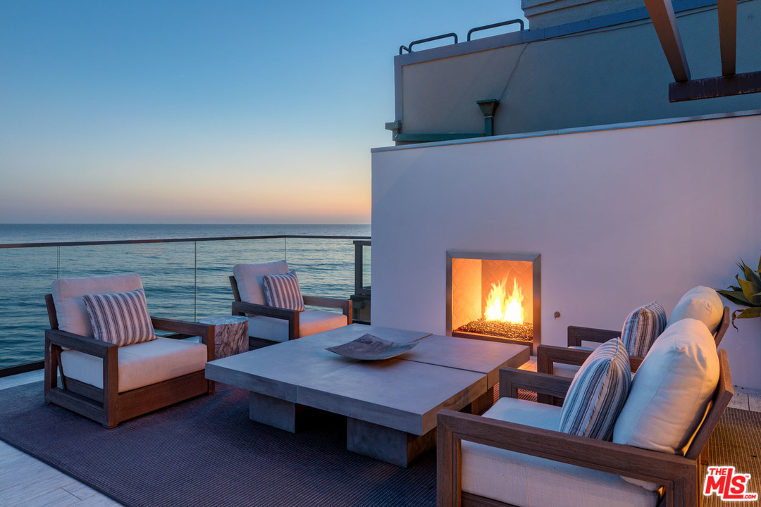 23950 Malibu Road Malibu, CA 90265 - Photo 23 of 24