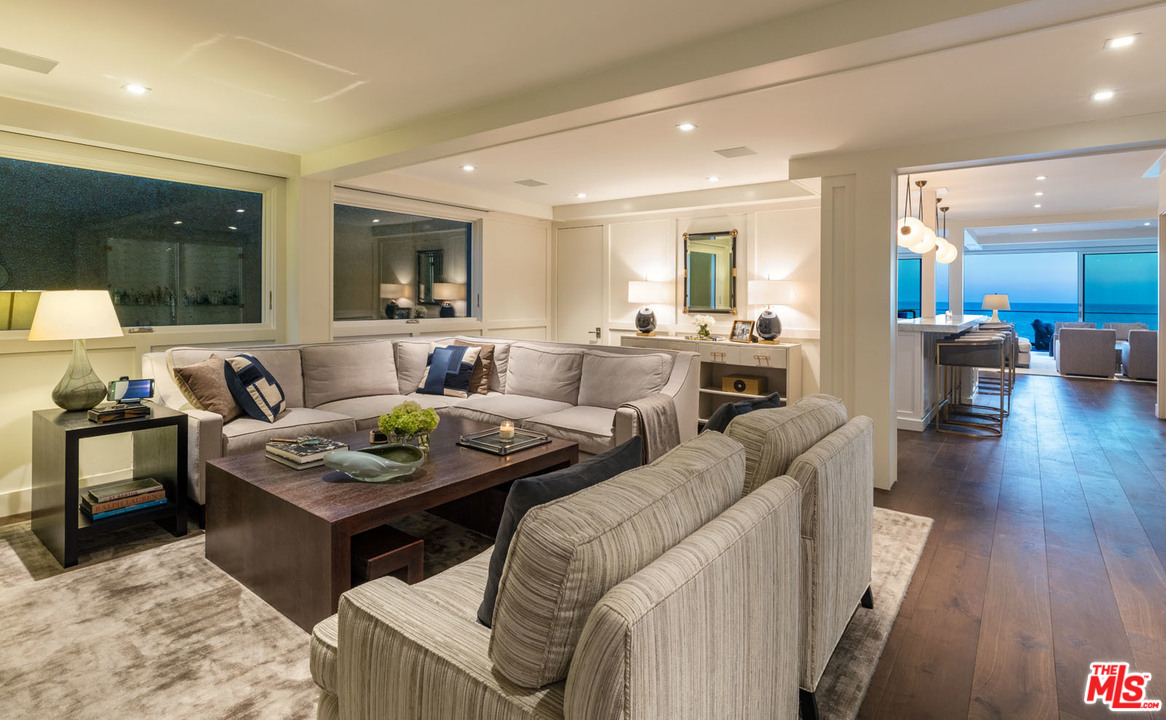 23950 Malibu Road Malibu, CA 90265 - Photo 9 of 24