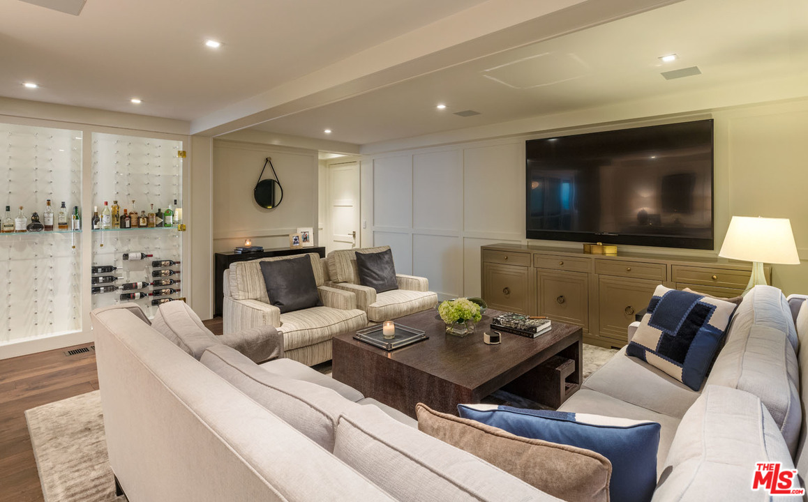 23950 Malibu Road Malibu, CA 90265 - Photo 10 of 24