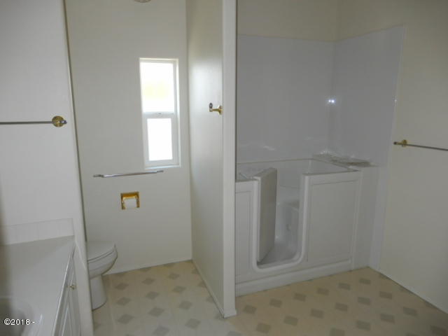 3895 Summit Ridge Circle Depoe Bay, OR 97341 - Photo 12 of 18 Master Bath