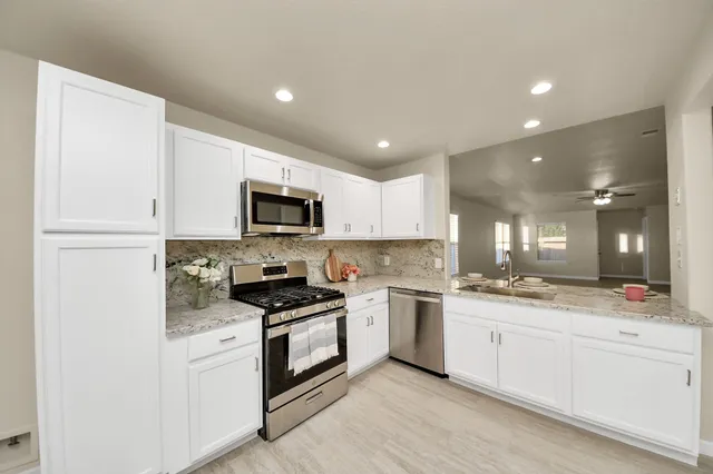 $2,300 | 9622 Sugarblossom Lane, Sugar Land, TX 77498